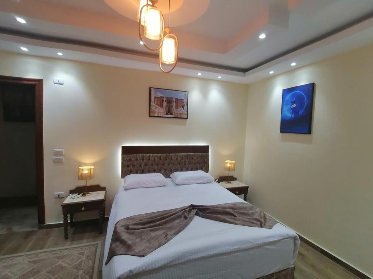 Apartment Meret Palace